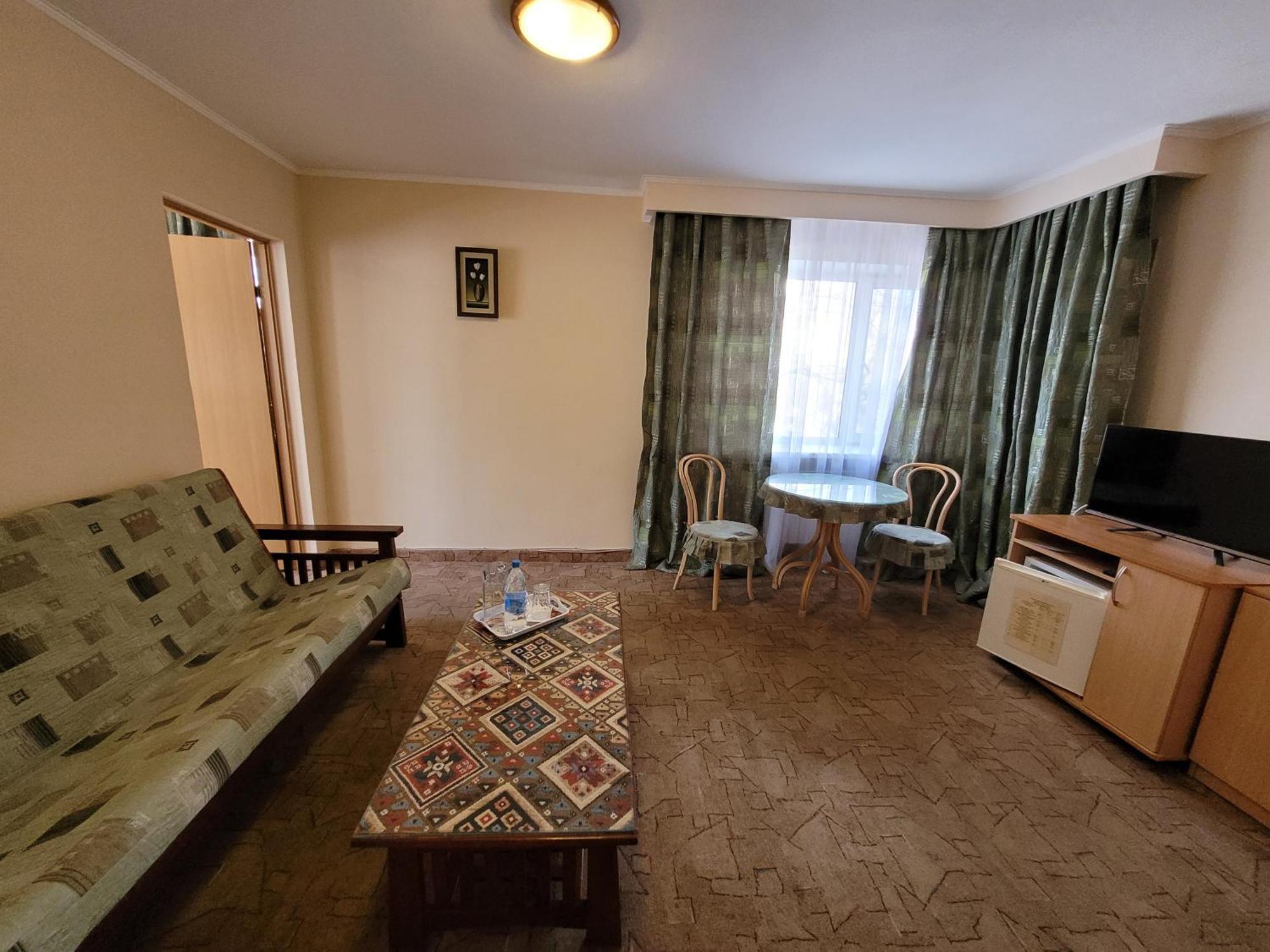 Ilek Hotel, Гостиница ИЛЕК Актобе Екстер'єр фото