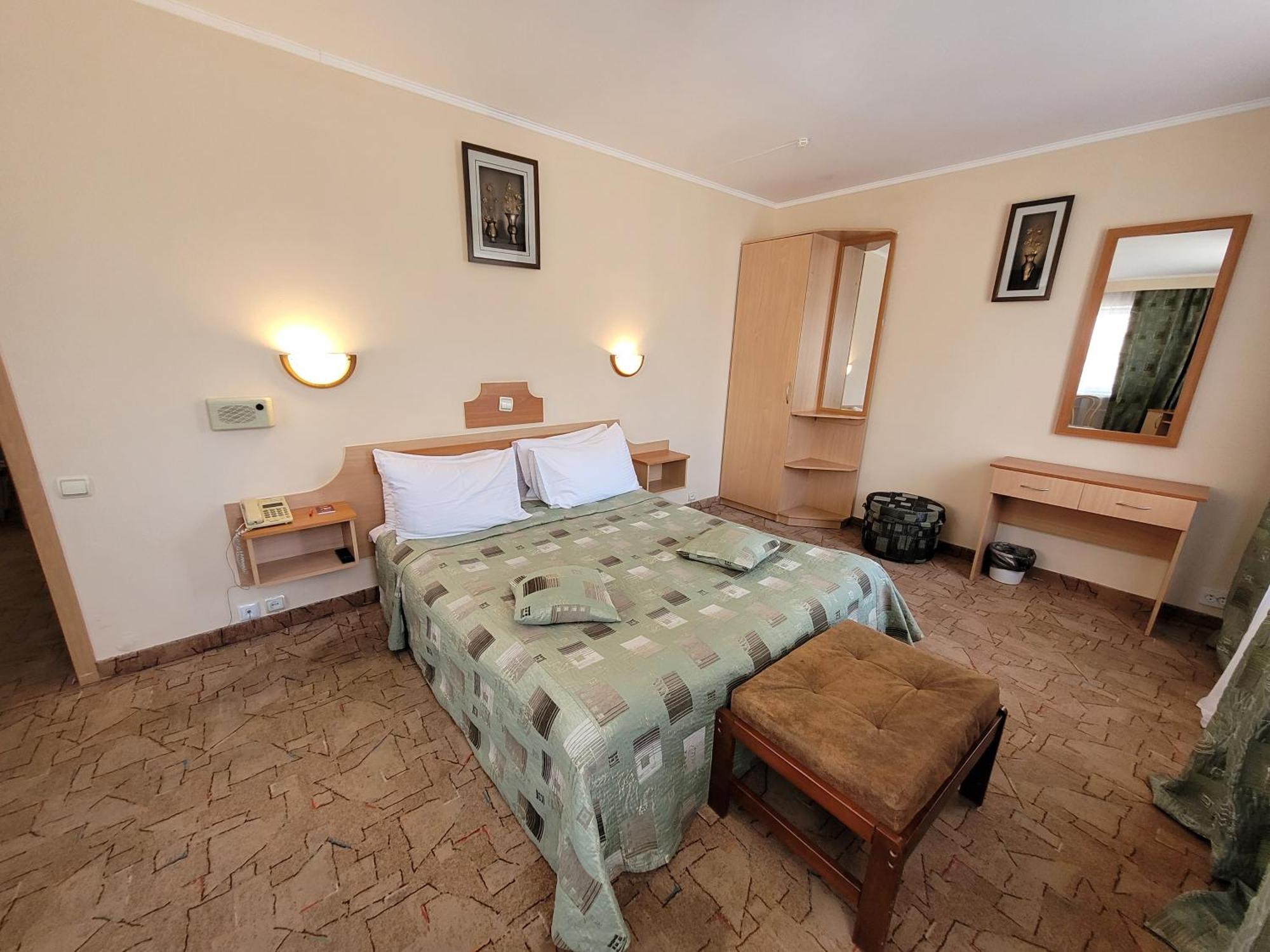 Ilek Hotel, Гостиница ИЛЕК Актобе Екстер'єр фото